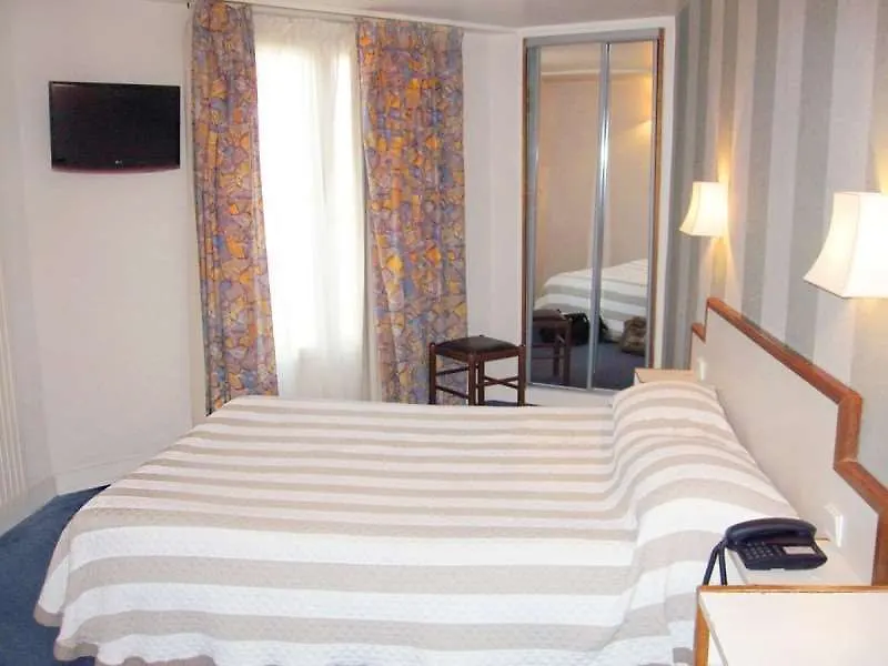 Hotel Royal Bergère Paris 3*,  France